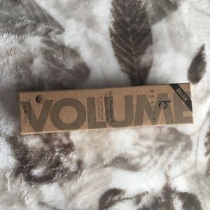 Beauty by earth dry shampoo or volume pounder